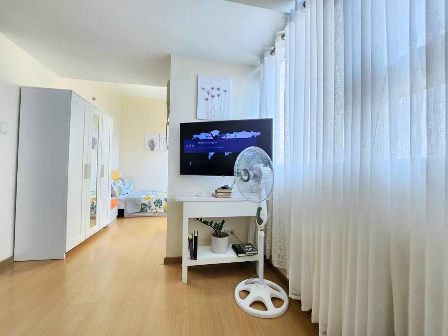 Bgc Fresh & Cozy Studio Near Burgos Circle With Fast Internet Connection Manila Kültér fotó